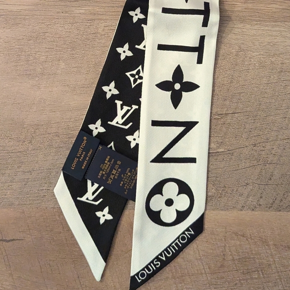 BNIB Louis Vuitton Monogram Infinity BB Bandeau - Picture 3 of 6